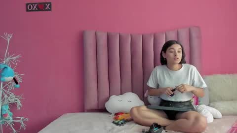 JUSTIN Y JAZMIN online show from January 24, 7:18 pm