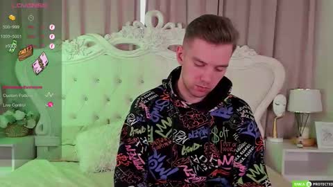 Arthur online show from November 6, 8:48 am