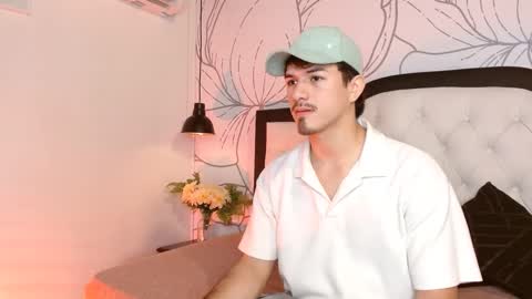 Snapshot of justin_spencer chatting on September 28, 2:28 am Justin online show from September 28, 2:28 am