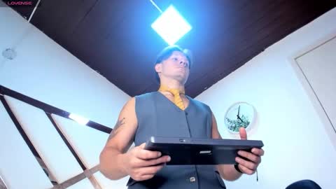 Justin  online show from March 24, 7:52 pm