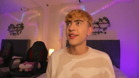 Justin online show from October 10, 11:20 am