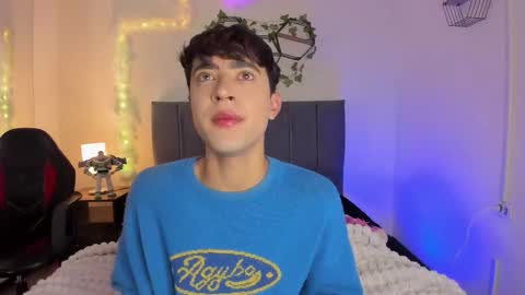 Justin online show from February 6, 11:24 am