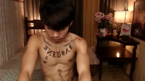 justine_hunk online show from December 22, 1:01 am