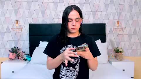 Justine online show from April 16, 4:35 am