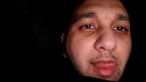 justingodla20 online show from March 24, 1:10 am