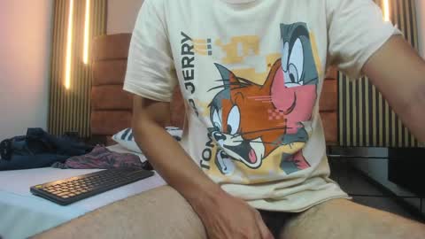 justinschneider online show from April 8, 9:48 pm