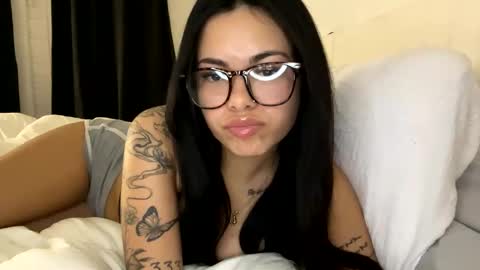 Snapshot of justjaelynn chatting on January 29, 1:48 am jae online show from January 29, 1:48 am