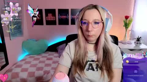 Snapshot of justkerryx chatting on March 4, 9:04 am Kerry online show from March 4, 9:04 am