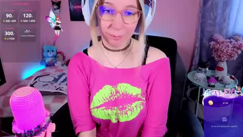 Snapshot of justkerryx chatting on April 16, 8:48 am Kerry online show from April 16, 8:48 am