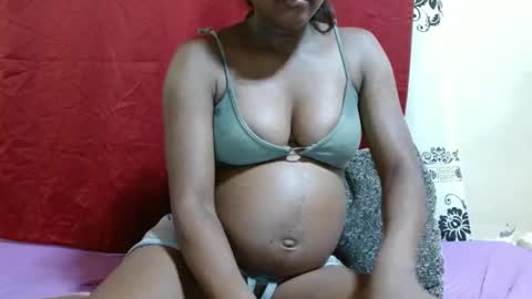 Justlhot online show from January 17, 5:00 am