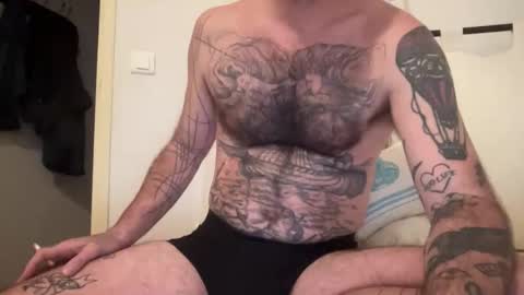 justmeandyou00 online show from December 19, 11:06 am