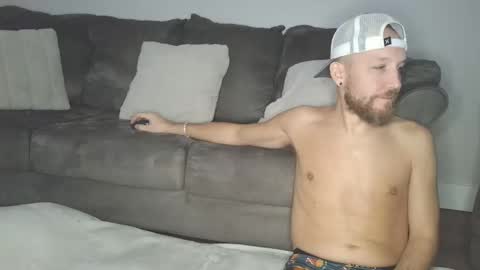 Snapshot of justmessingaround5 chatting on November 11, 3:28 am justmessingaround5 online show from November 11, 3:28 am