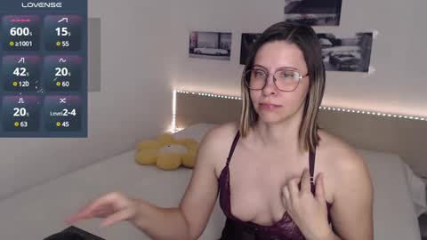 Julie online show from December 12, 4:59 am