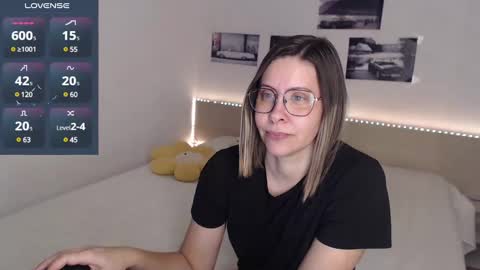 Julie online show from December 19, 5:18 am