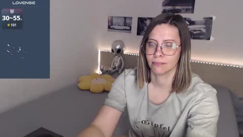 Julie online show from January 26, 5:45 am