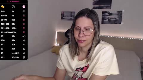 Julie online show from November 22, 5:06 am