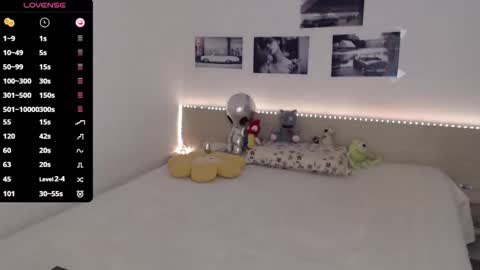 Julie online show from January 10, 5:09 am