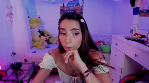 Mia online show from February 9, 7:38 am