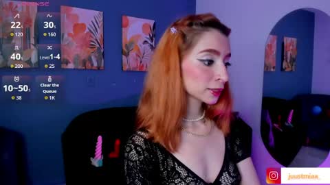 Snapshot of justmia_ chatting on July 17, 12:50 am Mia online show from July 17, 12:50 am