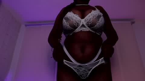 Snapshot of justnala_ chatting on January 20, 3:48 am Nala online show from January 20, 3:48 am