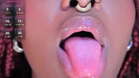 Snapshot of justnala_ chatting on January 20, 10:59 pm Nala online show from January 20, 10:59 pm