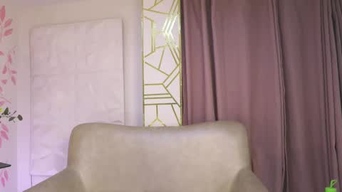 Snapshot of justnala_ chatting on February 26, 4:03 am Nala online show from February 26, 4:03 am