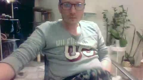 justnotsobig online show from October 4, 7:45 pm