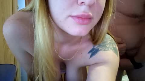 Ana online show from December 13, 1:22 pm