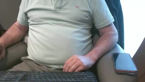 Snapshot of justpleased2behere chatting on April 25, 1:36 pm here to Have Fun online show from April 25, 1:36 pm