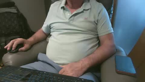 Snapshot of justpleased2behere chatting on May 25, 4:57 pm here to Have Fun online show from May 25, 4:57 pm