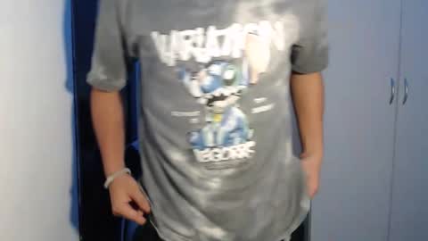 Snapshot of justtempdwayne chatting on October 31, 6:53 pm dwayne online show from October 31, 6:53 pm