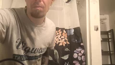 Snapshot of justtforrrfunnnn chatting on December 3, 8:12 am justtforrrfunnnn online show from December 3, 8:12 am