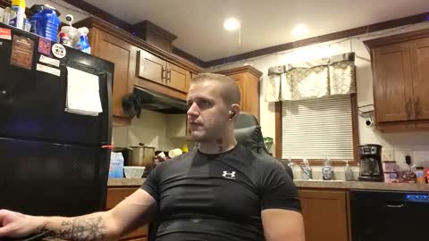 justus0624 online show from November 18, 3:23 am