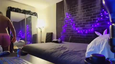Eetantungfuk Mias online show from December 17, 4:34 am