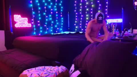 Eetantungfuk Mias online show from March 6, 4:41 am