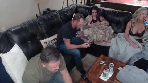 PussNBoots2016 online show from April 12, 2:05 am