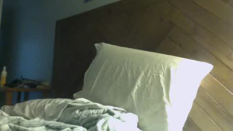 J and Sugar snap pea online show from March 12, 2:07 am