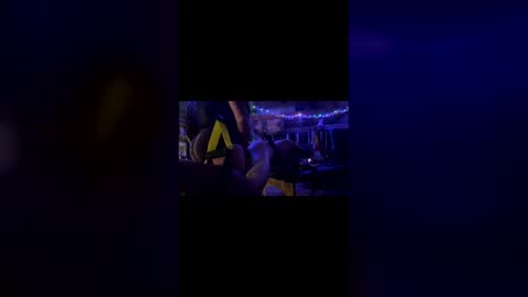 jwolf11851725 online show from April 23, 1:02 pm