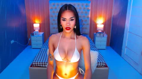 Snapshot of jynxocean chatting on February 5, 8:54 am Jynx online show from February 5, 8:54 am