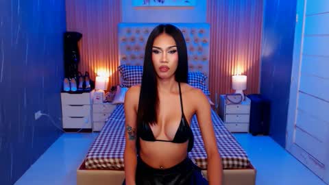 Snapshot of jynxocean chatting on October 11, 9:41 am Jynx online show from October 11, 9:41 am