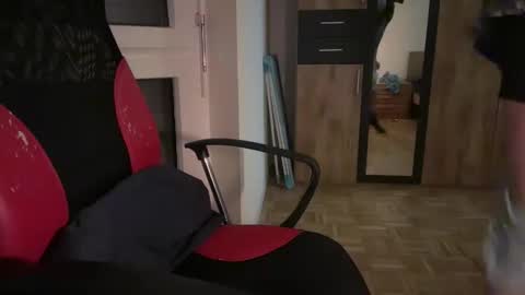 niceoregano online show from December 18, 5:41 pm