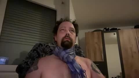 niceoregano online show from December 21, 6:48 pm