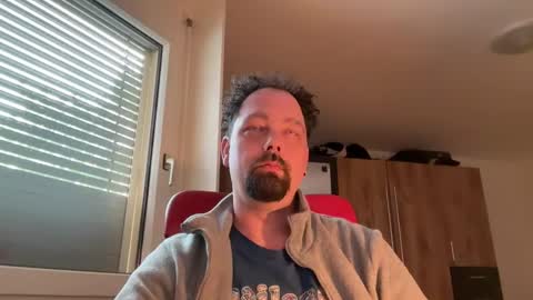 niceoregano online show from January 12, 8:19 am