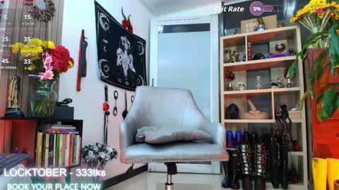 Snapshot of kaariyn_ chatting on October 11, 2:33 am Carym online show from October 11, 2:33 am
