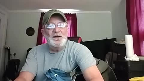 kabriggs136 online show from June 17, 9:05 pm