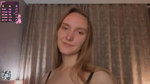 Snapshot of kaciedudzik chatting on July 14, 3:51 pm Kate online show from July 14, 3:51 pm