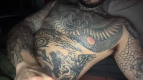 Snapshot of kadmon33 chatting on November 6, 12:33 am kadmon33 online show from November 6, 12:33 am