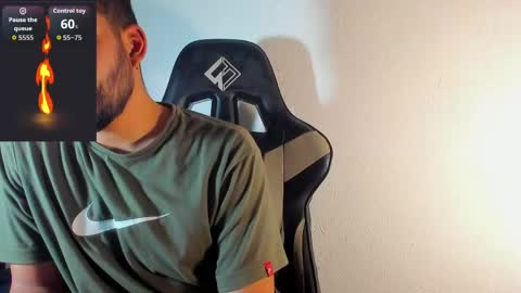 kael_cassian online show from June 7, 3:32 am