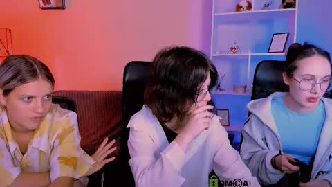 kaela_spell_ online show from December 2, 8:37 pm