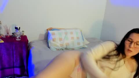 ChloeIndependient model online show from December 14, 3:51 am